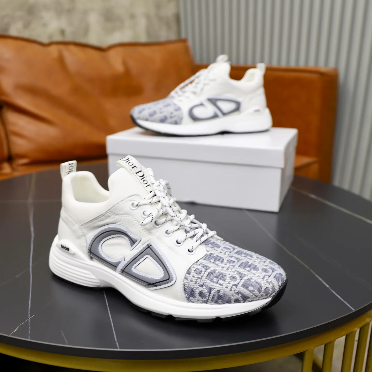 Ex-factory price: 462💰🙅‍♂️🙅‍♂️🙅‍♂️ Brand: Dior DIOR Standard code: 38-44 (45 customized) Grade: Same as the official website Material: Original material splicing Comfortable and breathable lining Lightweight and wear-resistant sports outsole Style category: Men's fashionable casual shoes Running sneakers Distinguished luxury brand elements Top luxury Color: actual picture color